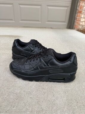 Men’s Nike Air Max 90 (size 12)